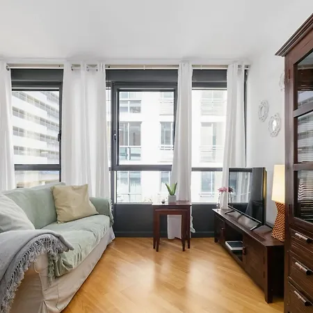 Luminoso Y Acogedor En By Apartamento *