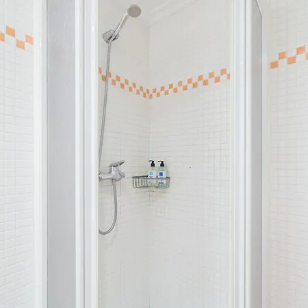 Apartamento Luminoso Y Acogedor En By *