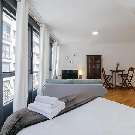 Luminoso Y Acogedor En By Lägenhet Vigo